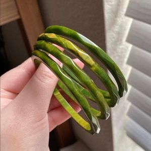 Set of 4 faceted carved marbled green bakelite spacer bracelets